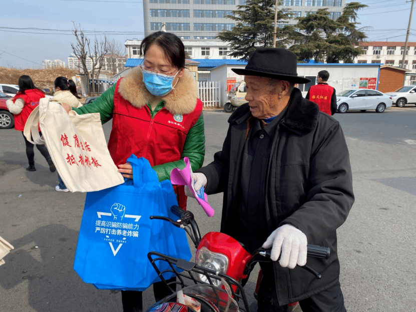 山东海阳：组织开展反邪教警示教育“进社区”宣传活动