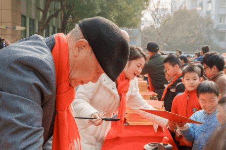 浙江杭州：送祝福  敲警钟 加强节前反邪宣传