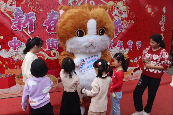 广东深圳：守正迎新“无邪年货”抢先上市