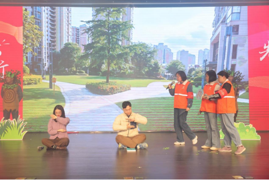 上海静安：小品“不信这个邪”登上社区大舞台