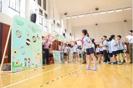 上海青浦：“青”风“浦”无邪  反邪教集市进校园