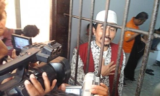 印尼一邪教头目涉毒被判刑8年