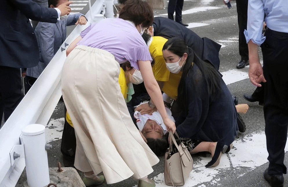 安倍晋三遇刺身亡 背后现邪教魅影